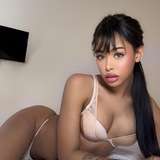 hazel.thmsn from onlyfans